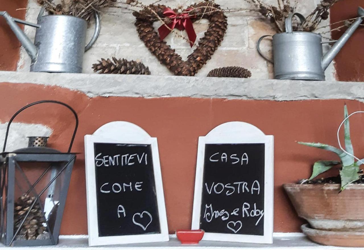 Case Vacanze Ai Burattini Adrara San Rocco Zewnętrze zdjęcie